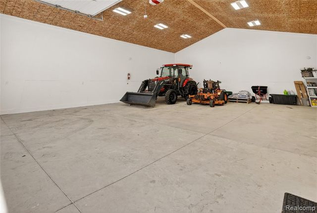 10500 W Grand River Road, Fowlerville, MI 48836