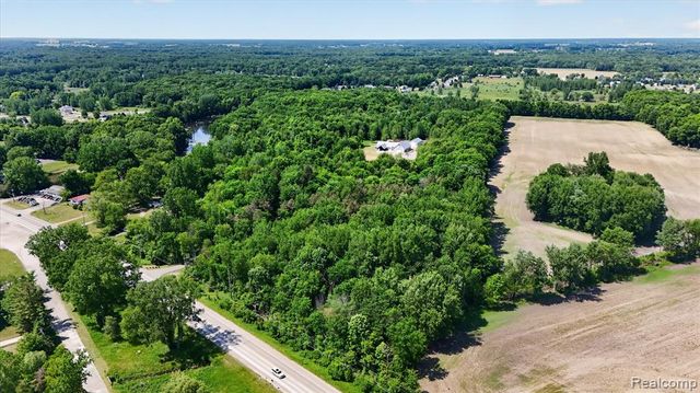 10500 W Grand River Road, Fowlerville, MI 48836