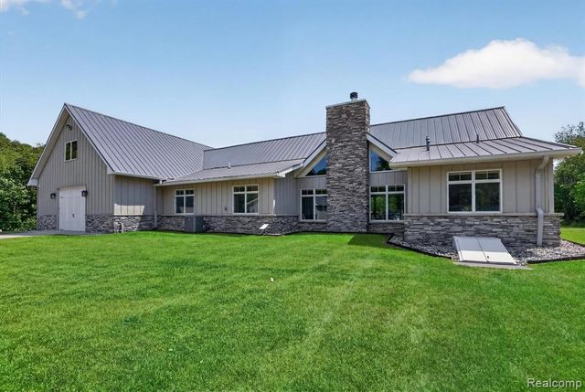 10500 W Grand River Road, Fowlerville, MI 48836