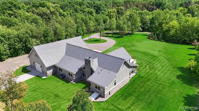 10500 W Grand River Road, Fowlerville, MI 48836