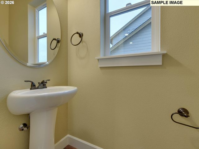 757 Ne ALDERWOOD Dr 87, Estacada, OR 97023