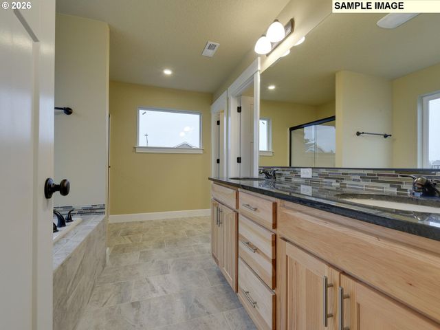 757 Ne ALDERWOOD Dr 87, Estacada, OR 97023