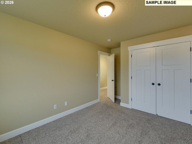 757 Ne ALDERWOOD Dr 87, Estacada, OR 97023