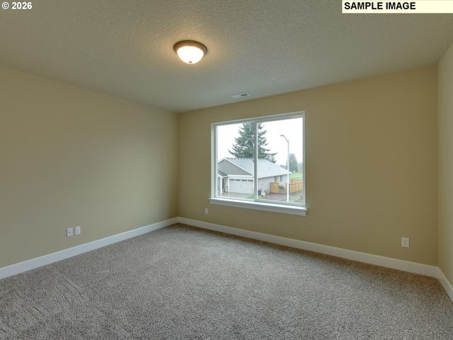 757 Ne ALDERWOOD Dr 87, Estacada, OR 97023