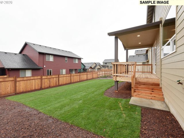 757 Ne ALDERWOOD Dr 87, Estacada, OR 97023