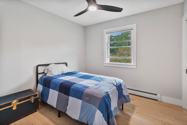 5 Patricia Place, Essex, VT 05452