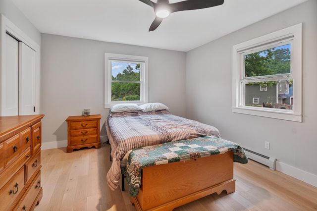 5 Patricia Place, Essex, VT 05452