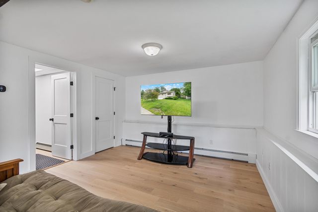 5 Patricia Place, Essex, VT 05452