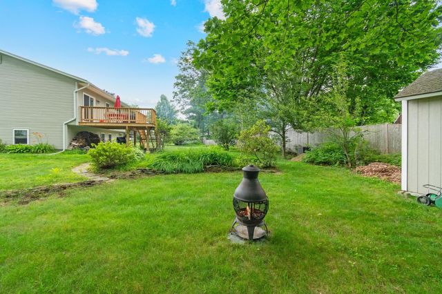 5 Patricia Place, Essex, VT 05452