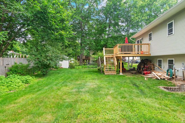 5 Patricia Place, Essex, VT 05452