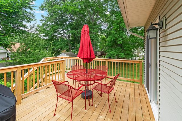 5 Patricia Place, Essex, VT 05452