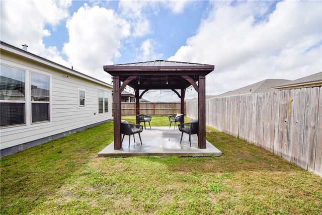 3141 Piranha Dr, Corpus Christi, TX 78414