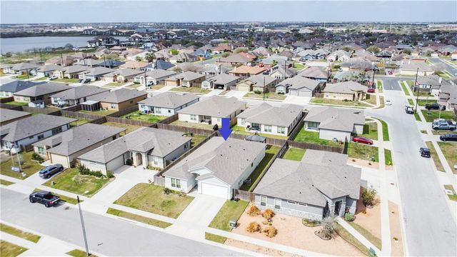 3141 Piranha Dr, Corpus Christi, TX 78414