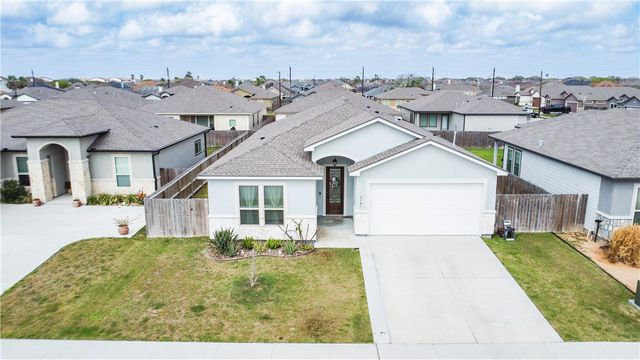 3141 Piranha Dr, Corpus Christi, TX 78414