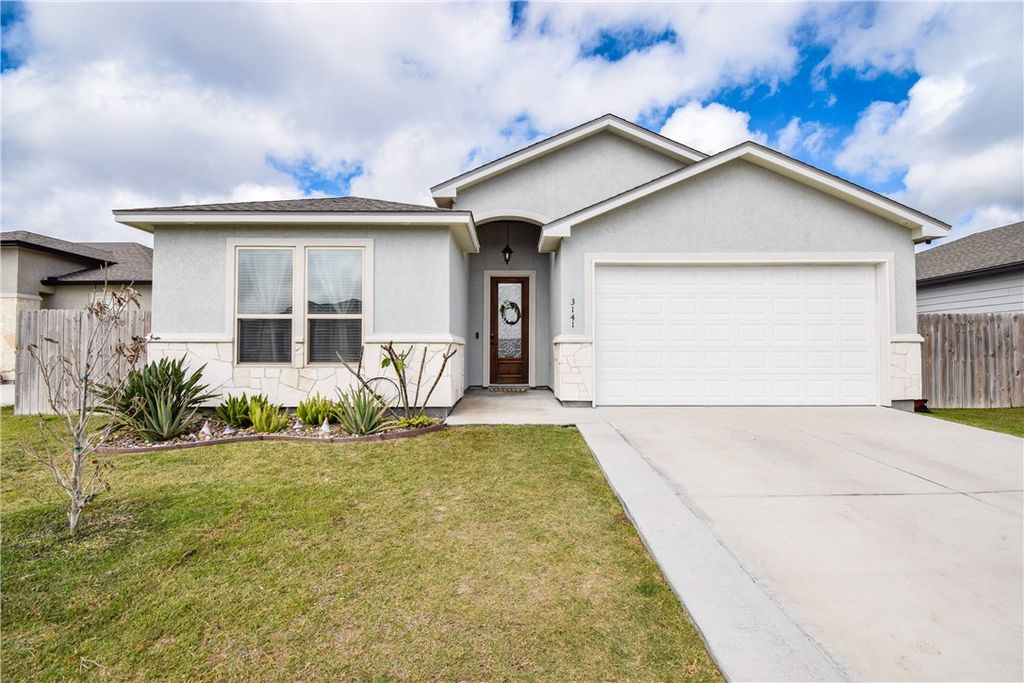 3141 Piranha Dr, Corpus Christi, TX 78414