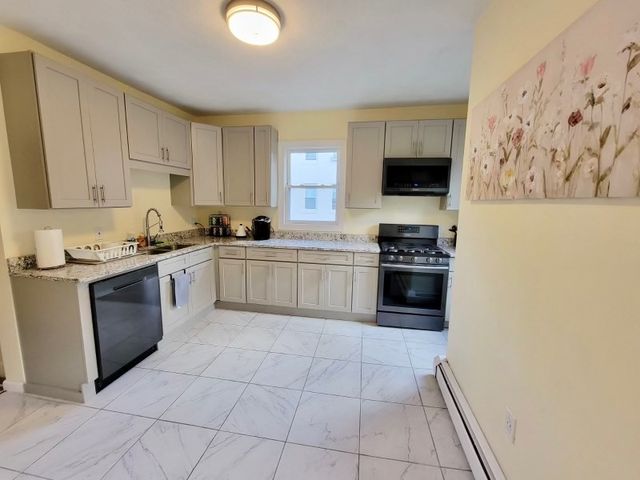 11A Bowdoin Avenue 2B, Boston, MA 02121