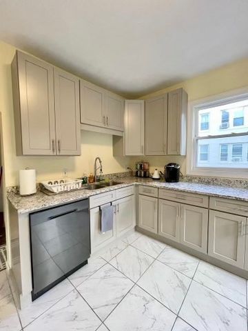 11A Bowdoin Avenue 2B, Boston, MA 02121