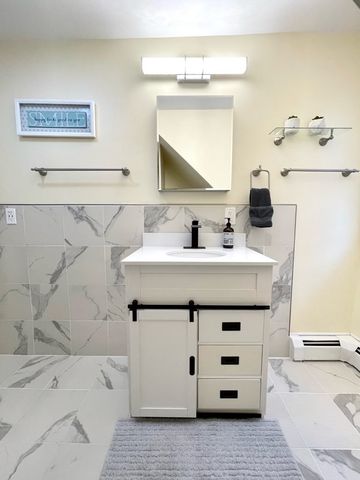 11A Bowdoin Avenue 2B, Boston, MA 02121