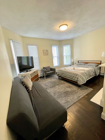 11A Bowdoin Avenue 2B, Boston, MA 02121