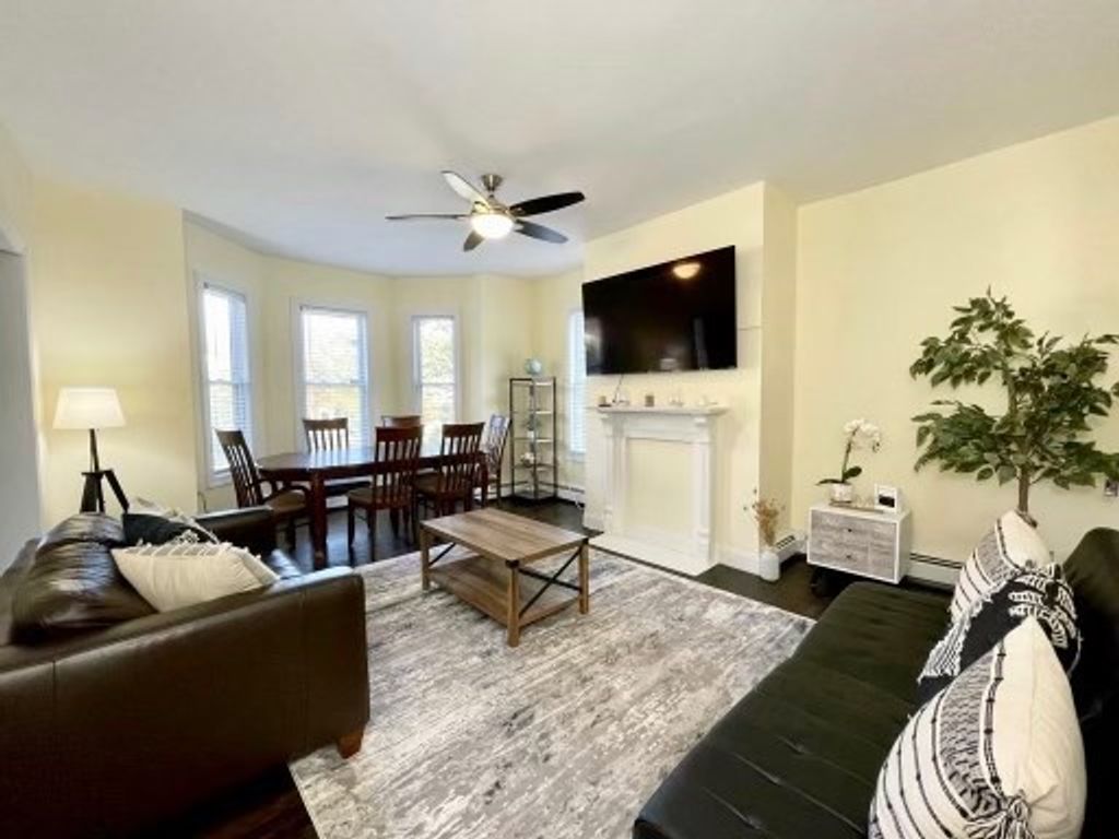 11A Bowdoin Avenue 2B, Boston, MA 02121