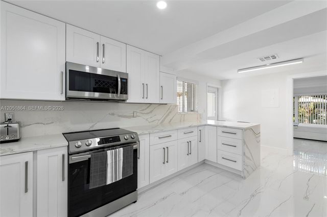 2531 Key Largo Ln, Fort Lauderdale, FL 33312
