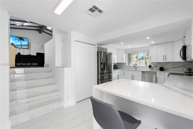 2531 Key Largo Ln, Fort Lauderdale, FL 33312