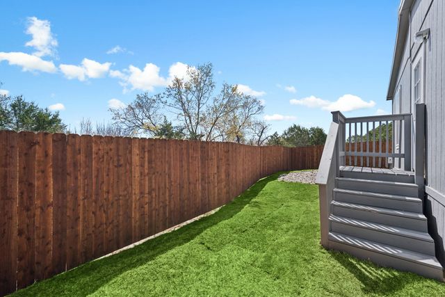 817 Thicket Trail, Granbury, TX 76048