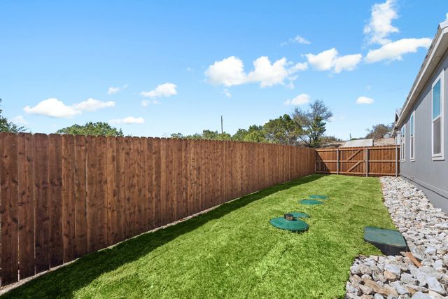 817 Thicket Trail, Granbury, TX 76048