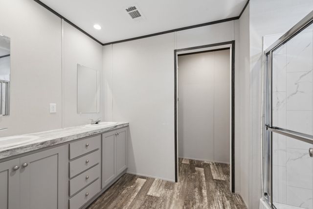 817 Thicket Trail, Granbury, TX 76048