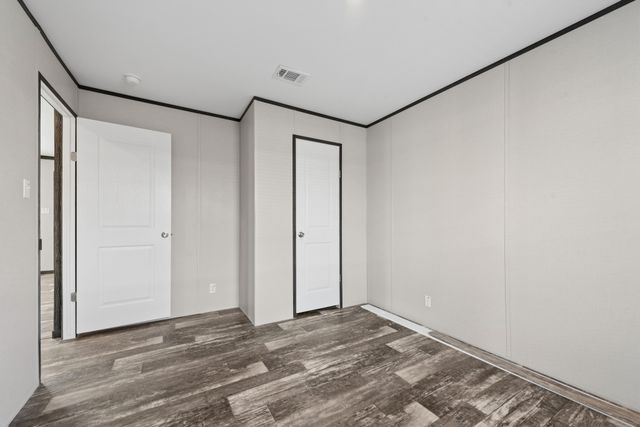 817 Thicket Trail, Granbury, TX 76048