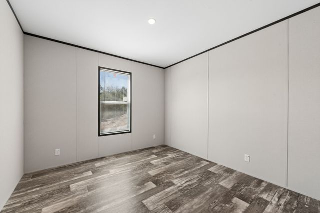 817 Thicket Trail, Granbury, TX 76048