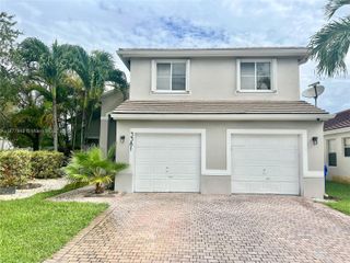 3381 SW 51st St, Hollywood, FL 33312