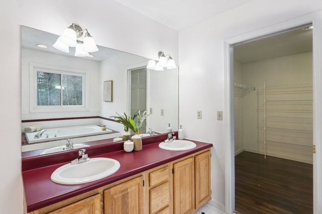 3 Highlander Drive, North Hampton, NH 03862