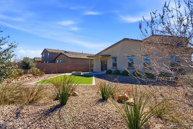 10498 W Beaman Lane, Marana, AZ 85653