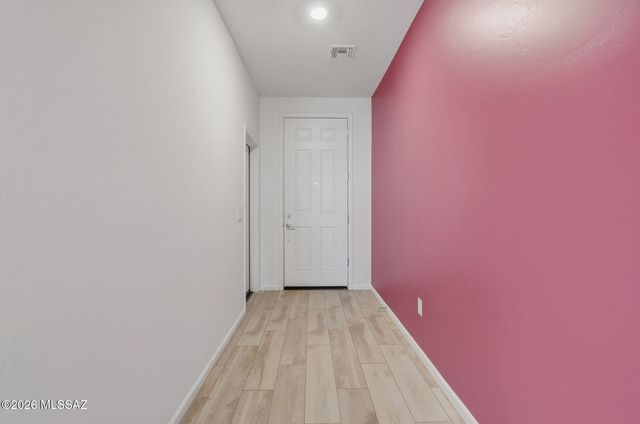 10498 W Beaman Lane, Marana, AZ 85653