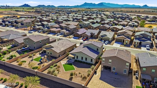 10498 W Beaman Lane, Marana, AZ 85653