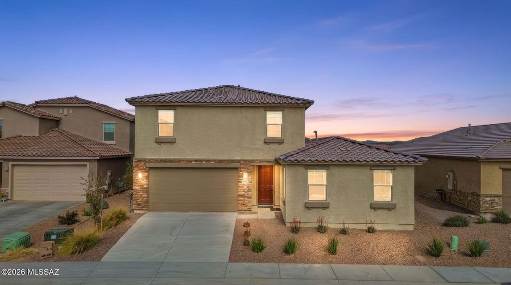 10498 W Beaman Lane, Marana, AZ 85653