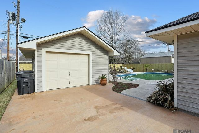 17525 Breman Dr, Baton Rouge, LA 70817