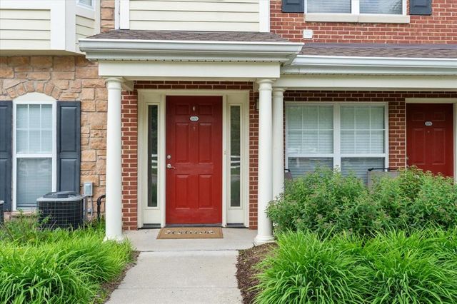 2678 McKnight Crossing Court, Rock Hill, MO 63124