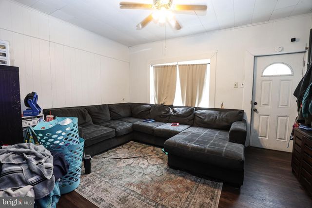 8 S 19TH ST, Pottsville, PA 17901