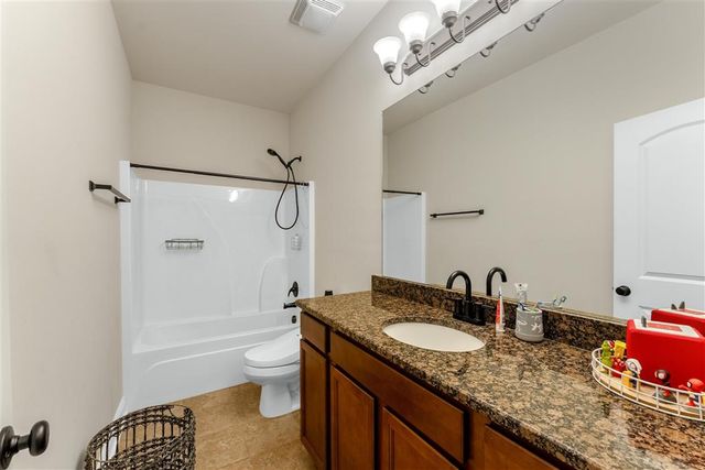 1859 Poeyfarre Drive, Lake Charles, LA 70611