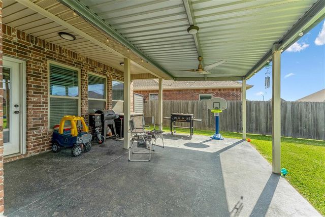 1859 Poeyfarre Drive, Lake Charles, LA 70611