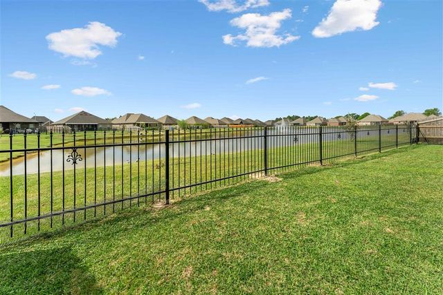 1859 Poeyfarre Drive, Lake Charles, LA 70611