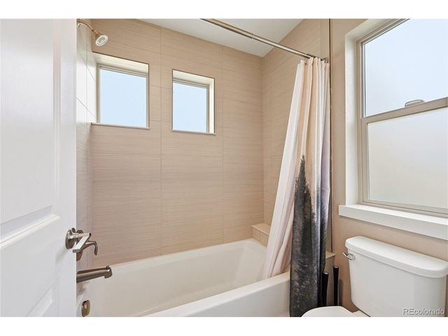 7029 S Buchanan St, Aurora, CO 80016