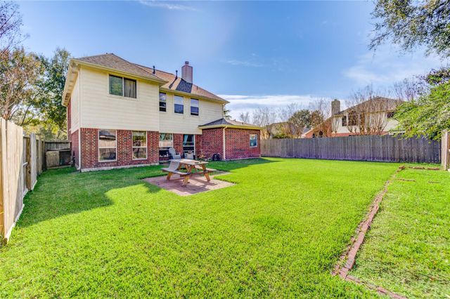 2531 Bay Hill Drive, Baytown, TX 77523