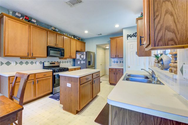 2531 Bay Hill Drive, Baytown, TX 77523