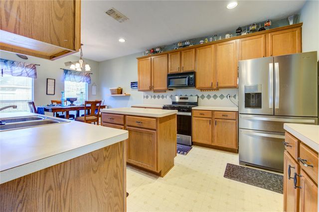 2531 Bay Hill Drive, Baytown, TX 77523