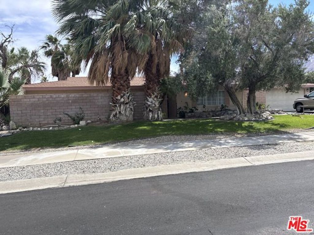 555 E Simms Road, Palm Springs, CA 92262