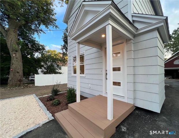 429 Round Hill Road, Fairfield, CT 06824