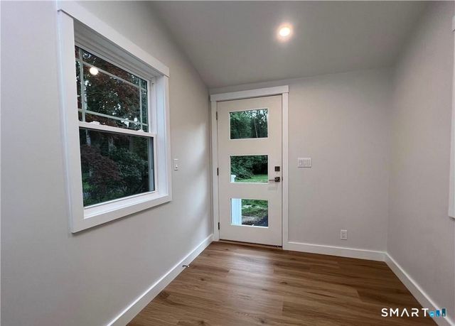 429 Round Hill Road, Fairfield, CT 06824